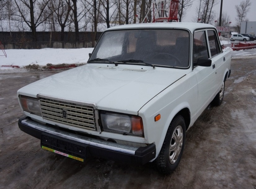 Lada vaz 2107.jpg