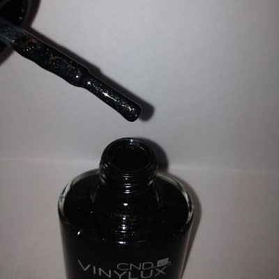 VINYLUX 133 Overtly Onyx .