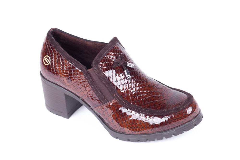 D15KA540-KHVMSRRG  36-40 (37-2, 38-3) (PEG)	2 450,00 .