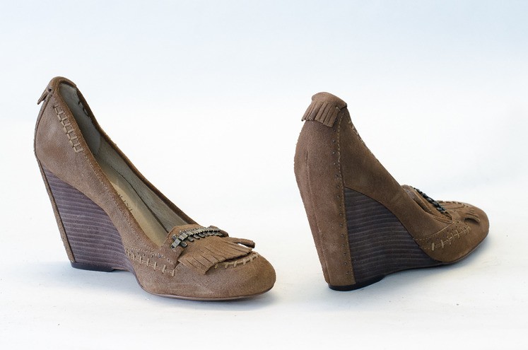  MG-X10669-3  , 1600 .