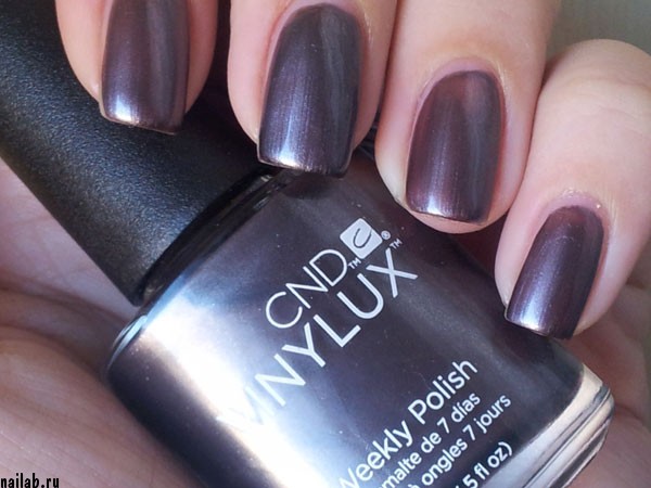 VINYLUX 156 Vexed Violette