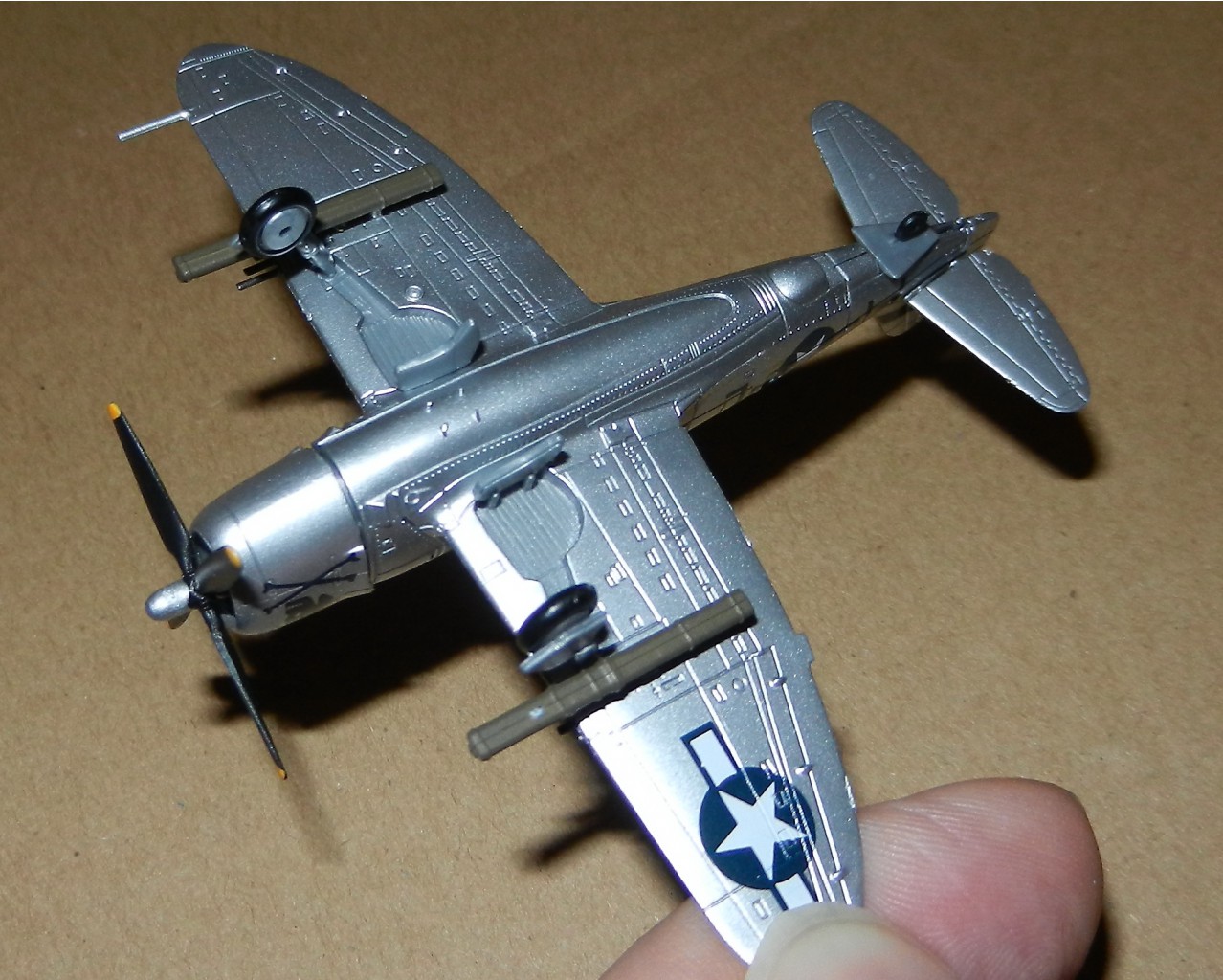 Bandai P-47D 5.JPG