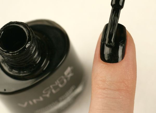 VINYLUX 105 Black Pool