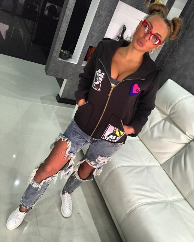 2200  - DISNEY ̣         (1).jpg