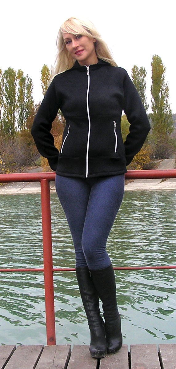  008  44,44,46 (900 )