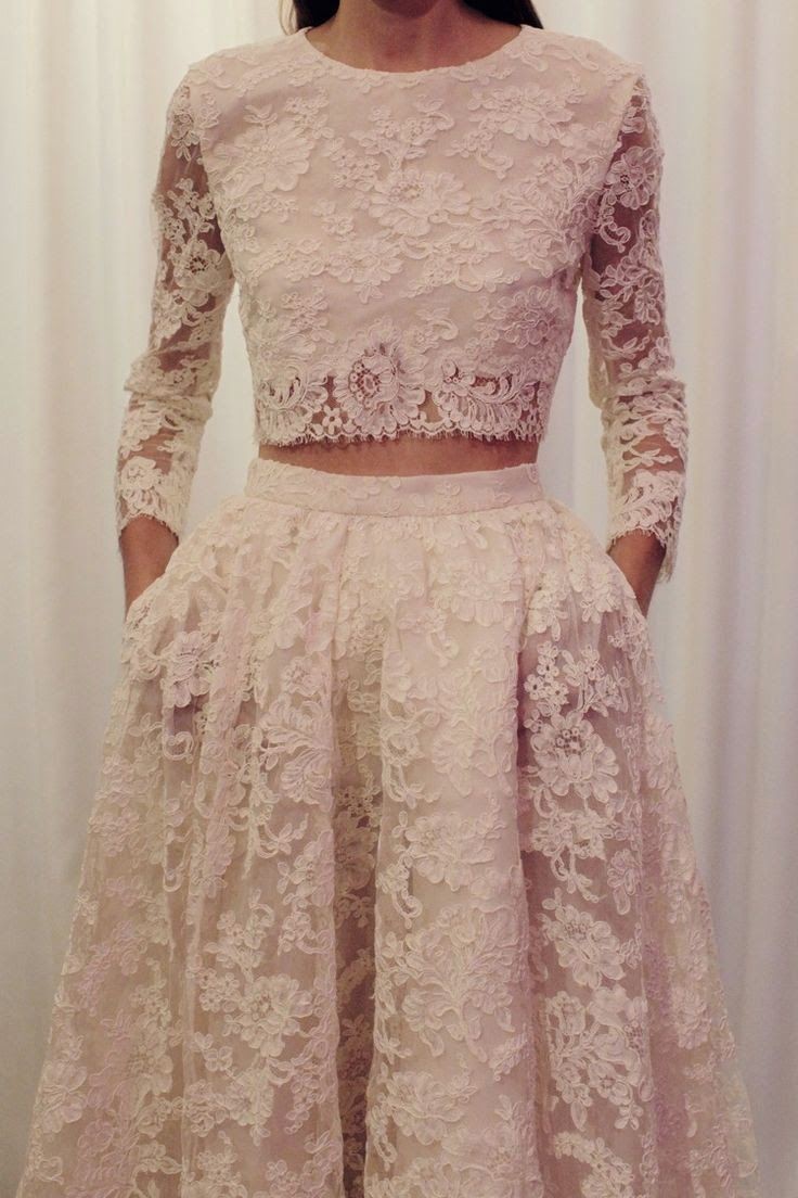 Lace-long-sleeve-wedding-dress.jpg