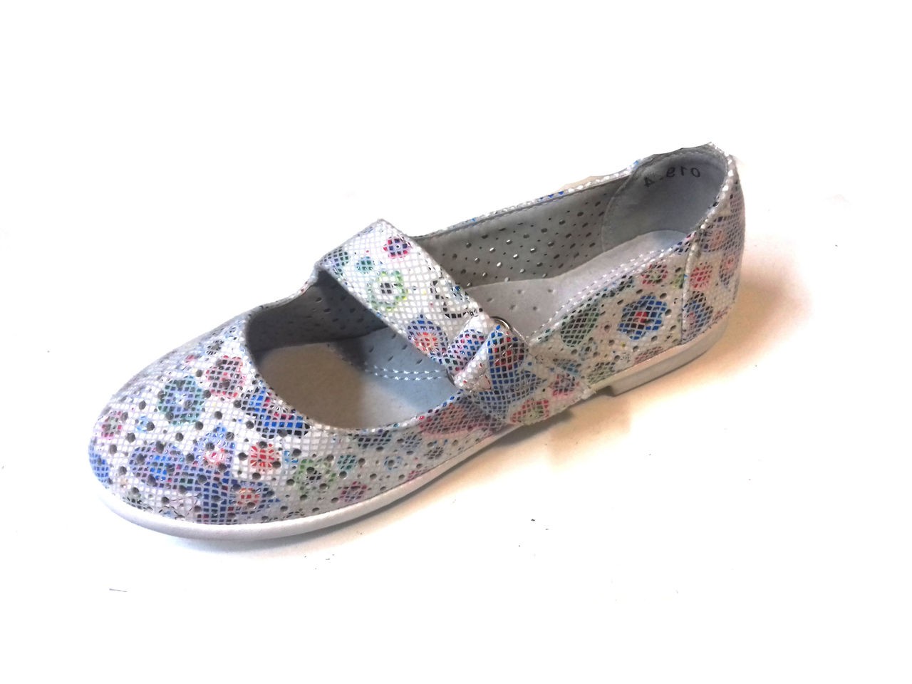 Подростковые туфли