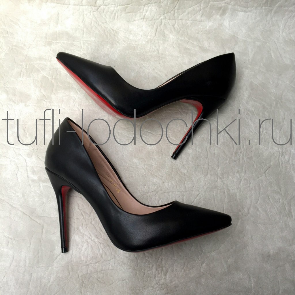  Christian Louboutin  10  .jpg