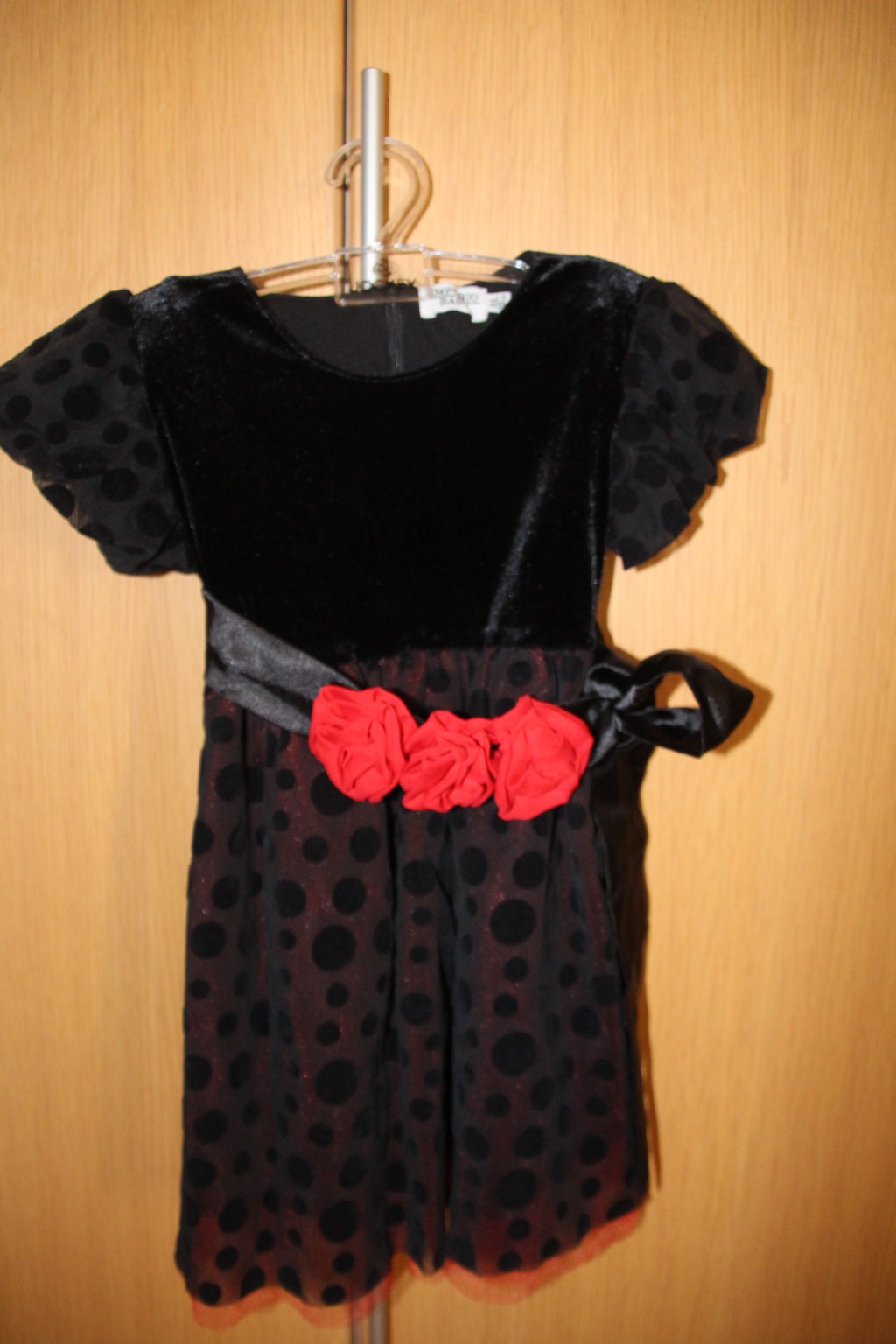  Armani Bebe, 4 .     2,5  4.  1000 