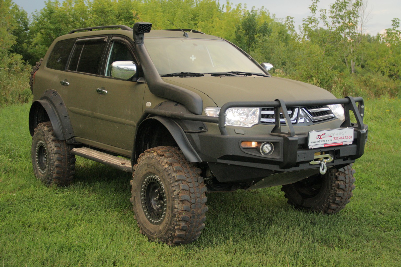 Mitsubishi Pajero Sport  ̣  -