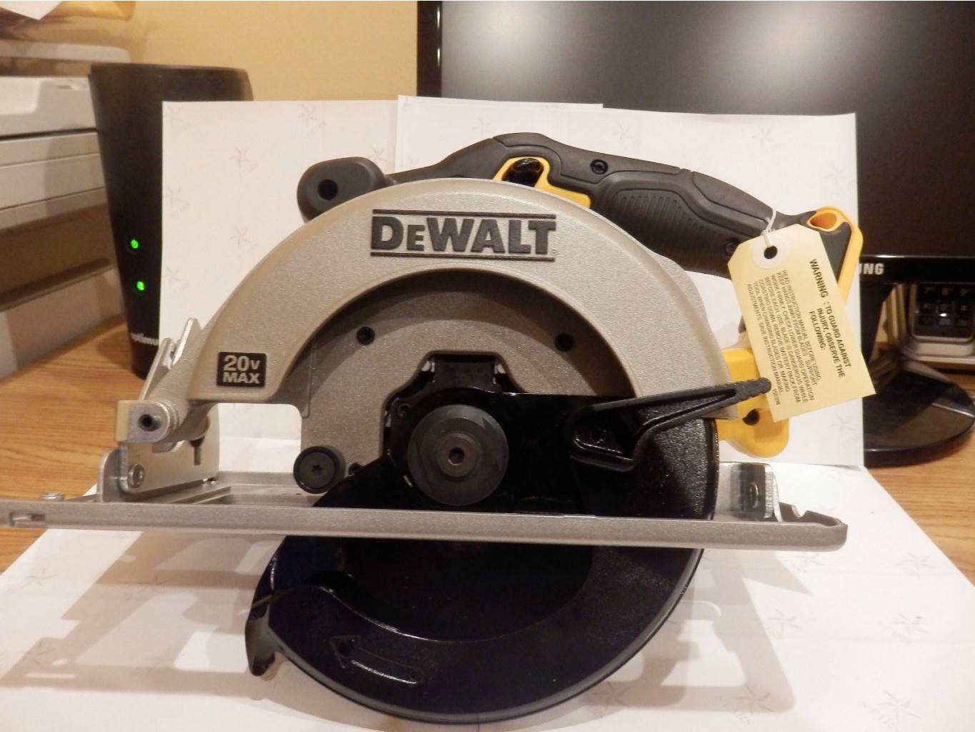   Dewalt DCS393