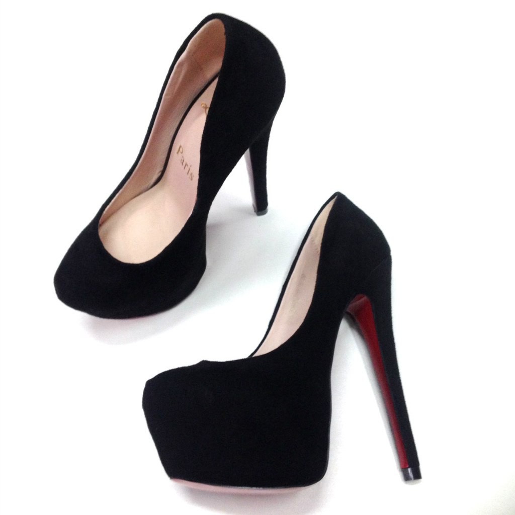 - Christian Louboutin    4 .jpg