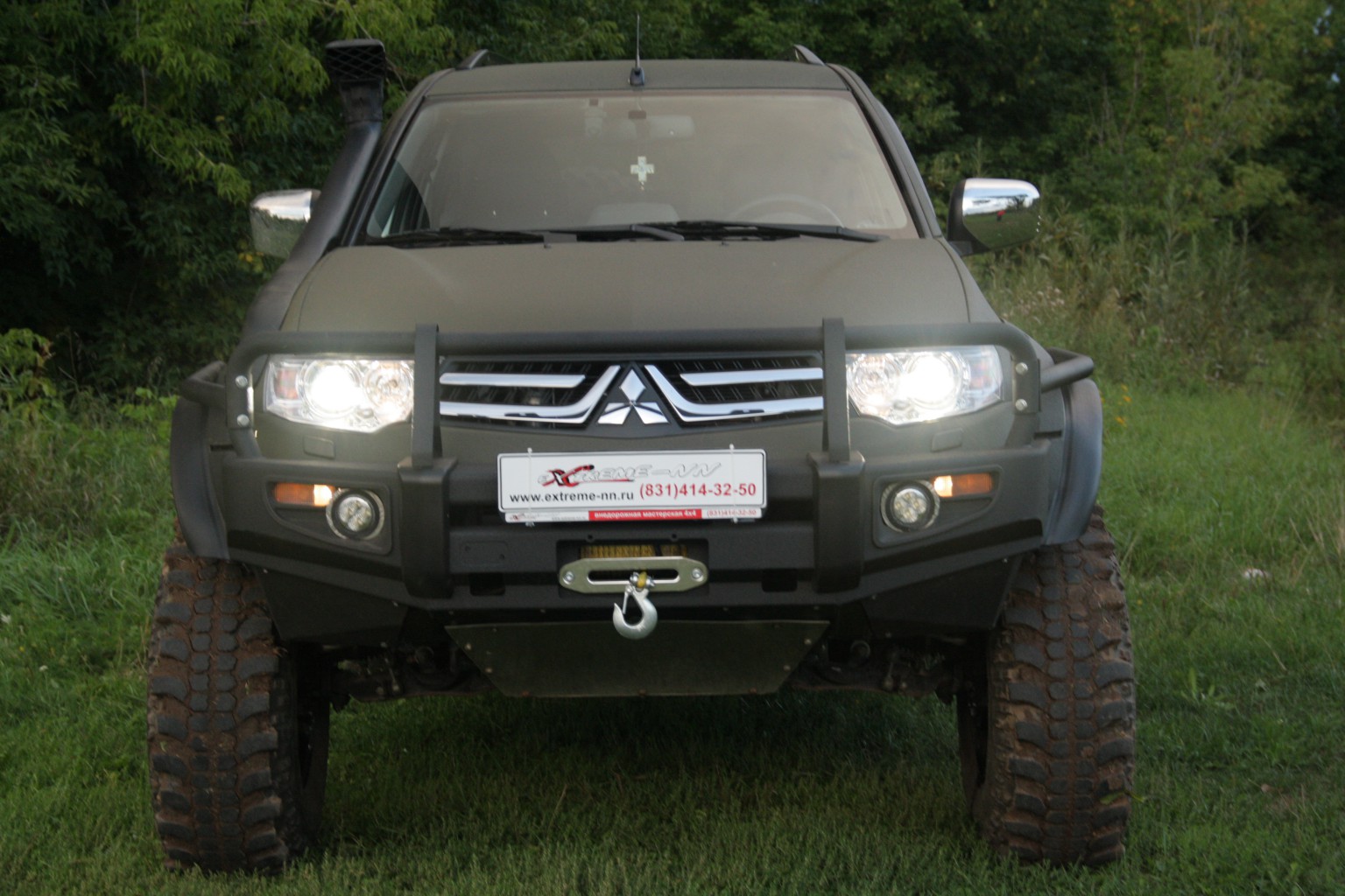 Mitsubishi Pajero Sport  ̣  -