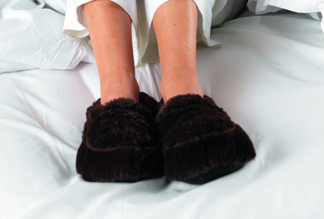 Cozy Slippers™ Brown - Model.jpg