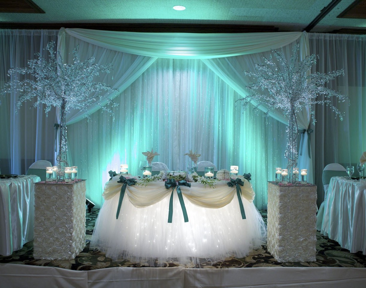Decorations-wedding-head-table-decor-in-wedding-decor.jpg