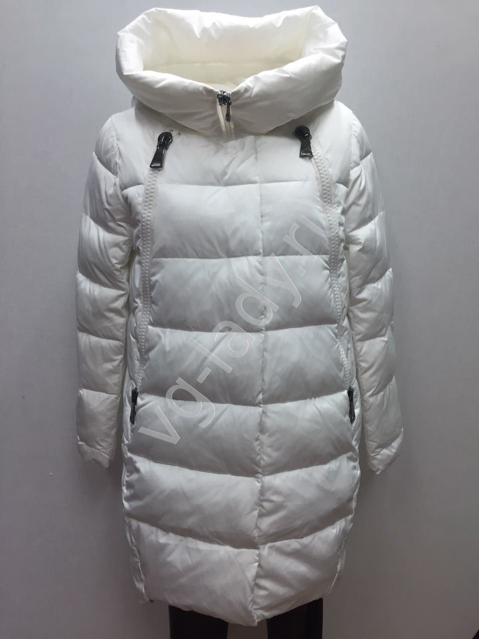  Lora Duvetti 6103.jpg