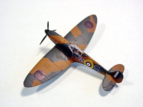 Bandai Spitfire Mk.1 f.jpg