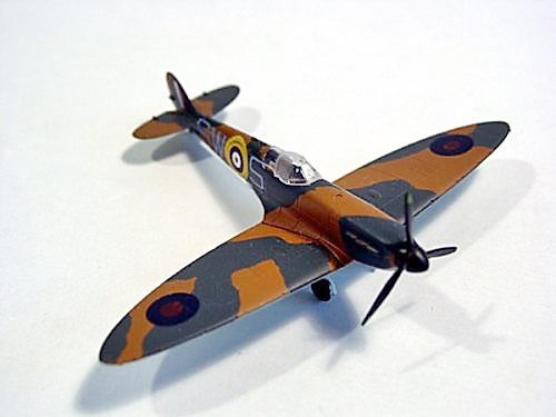 Bandai Spitfire Mk.1 a.jpg