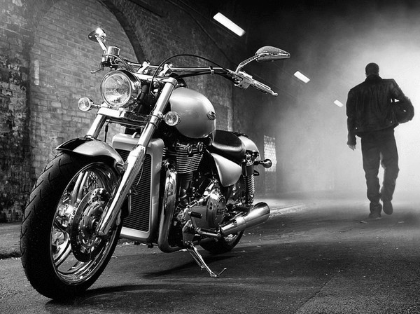 Biker-the-lonely-hd-widescreen-5873180.jpg