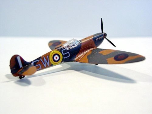 Bandai Spitfire Mk.1 d.jpg