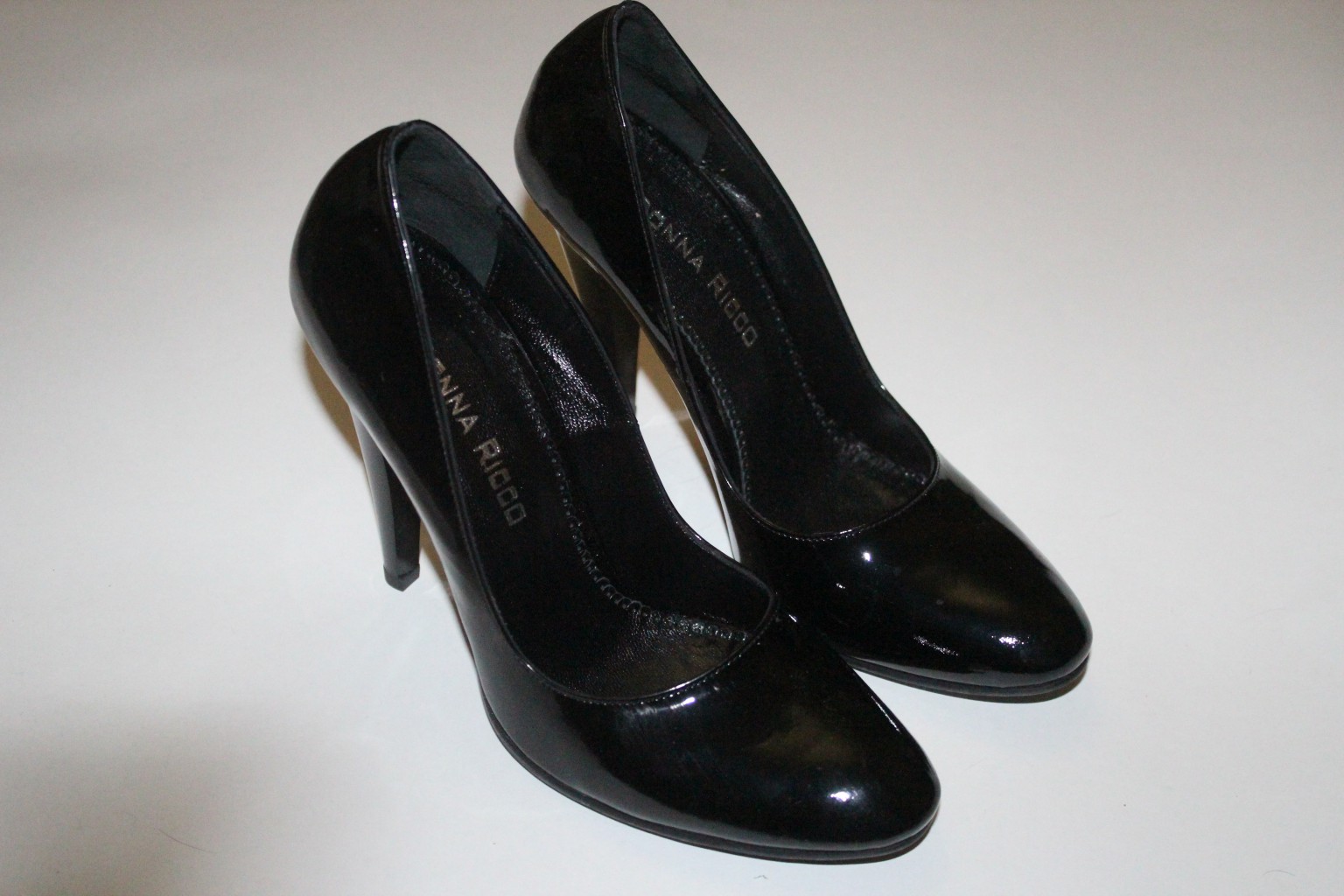 donna ricco,  2-15017,  700