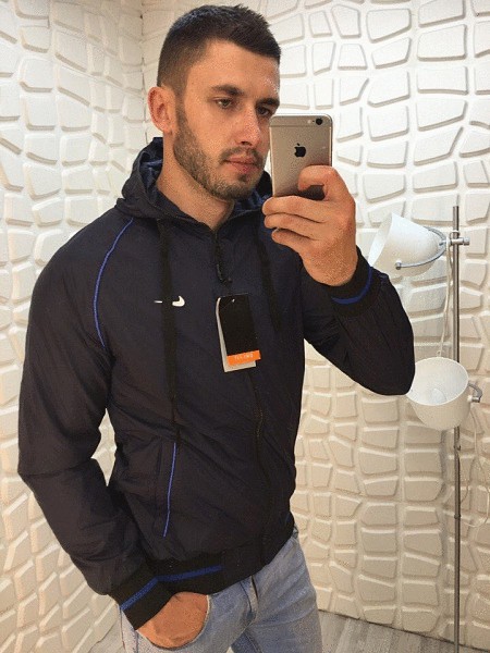 Nk7157 5279m Куртка мужская Nike 1299руб.
