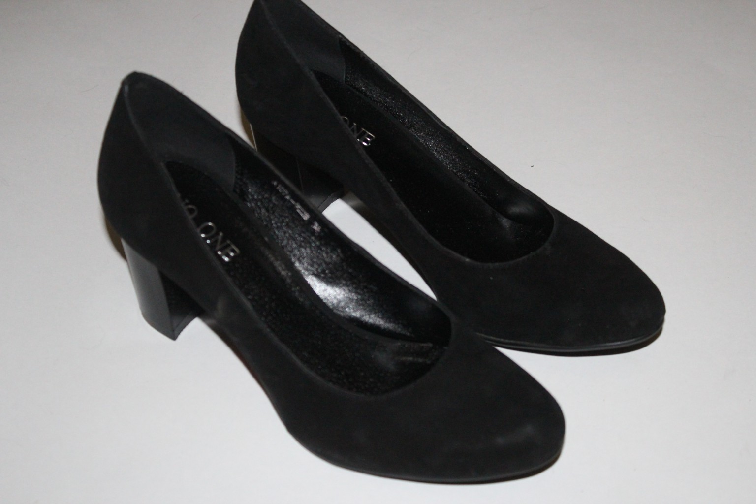 no one,  922 B,  800