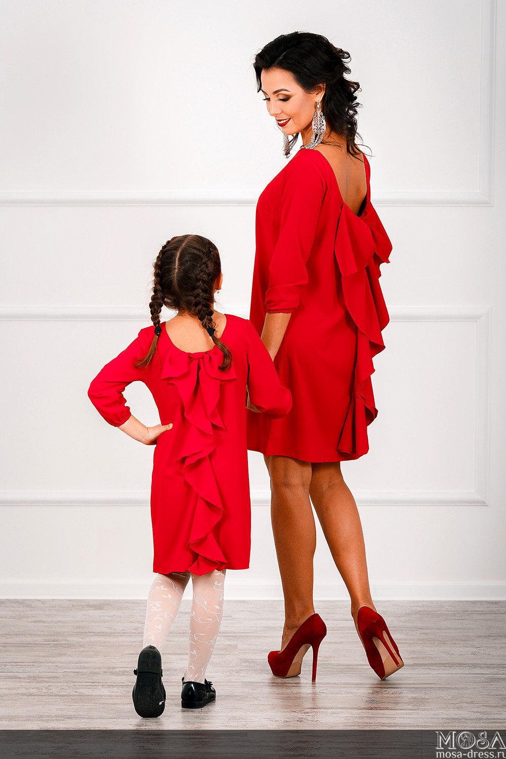 Комплект платьев Family Look для мамы и дочки Конфетти КРАСНЫЙ.jpg