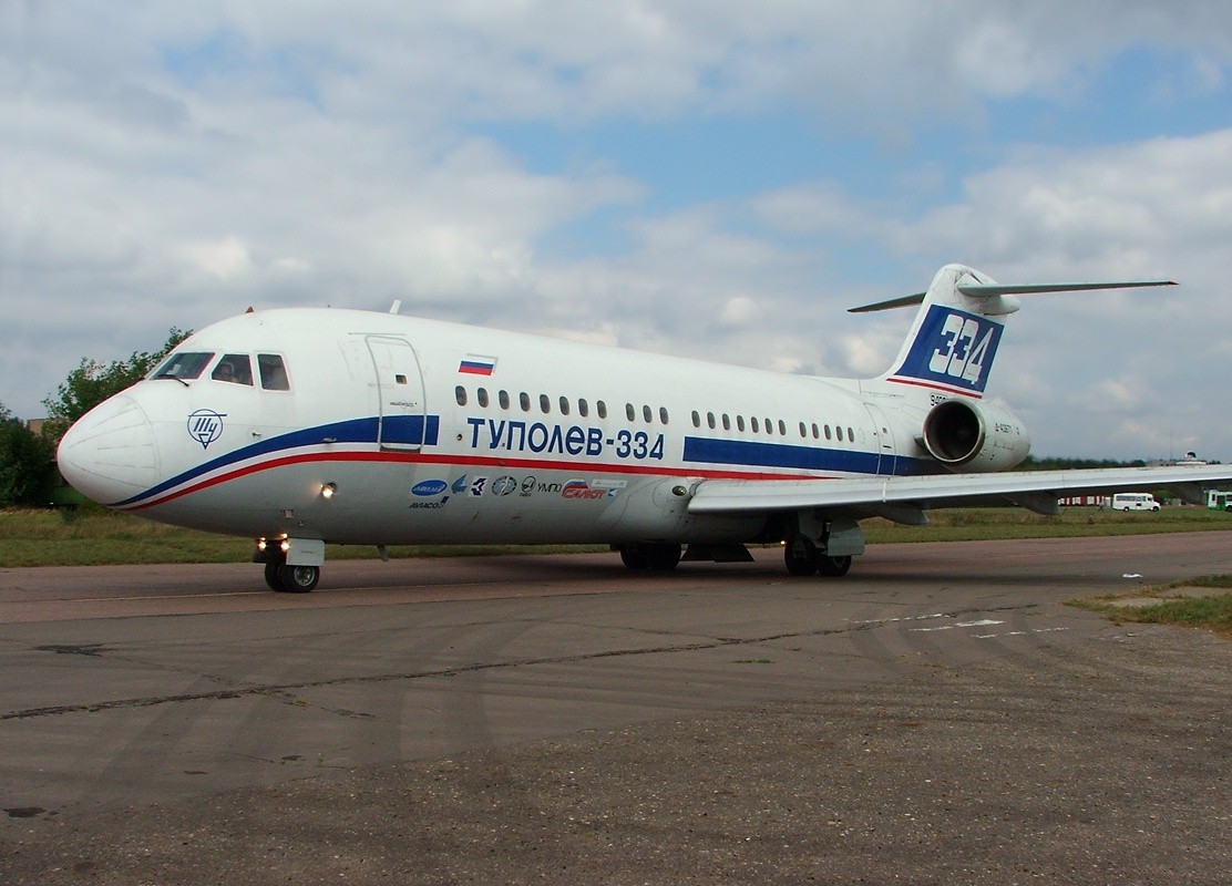 Tupolev-tu-334-03.jpg