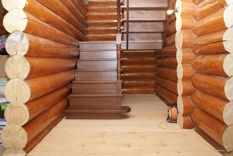 Wooden-stairway-7.jpg