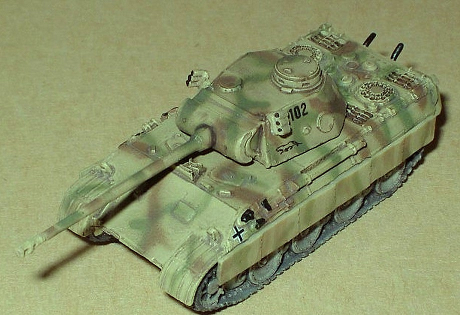 Pz.Kpfw.V Panther Ausf.D Sd.Kfz.171 3-tone.jpg