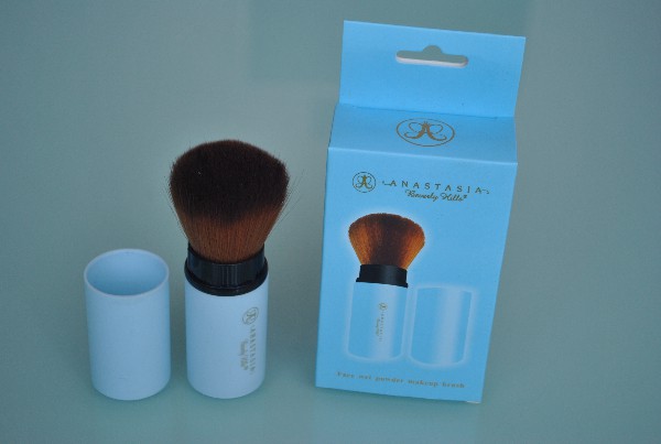    Anastasia Face Wet Powder Makeup Brush