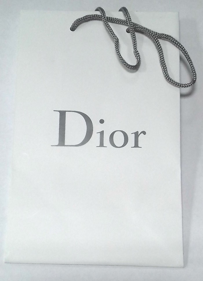 60 . -   Dior 20x15cm(M)