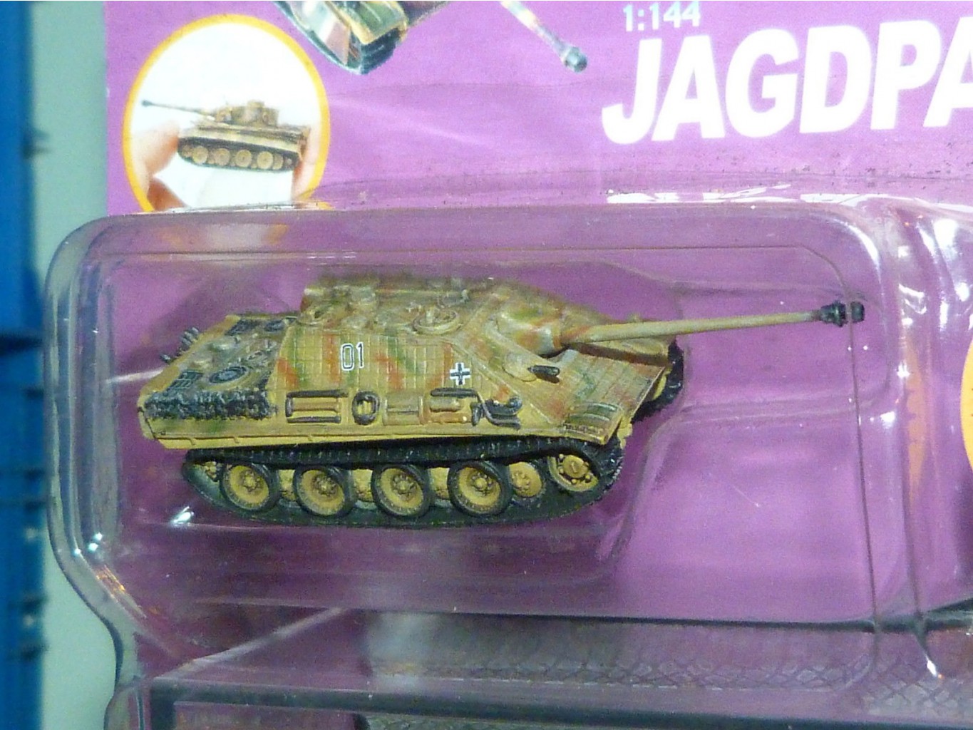 JAGDPANTHER AUTUMN 1944 1.jpg