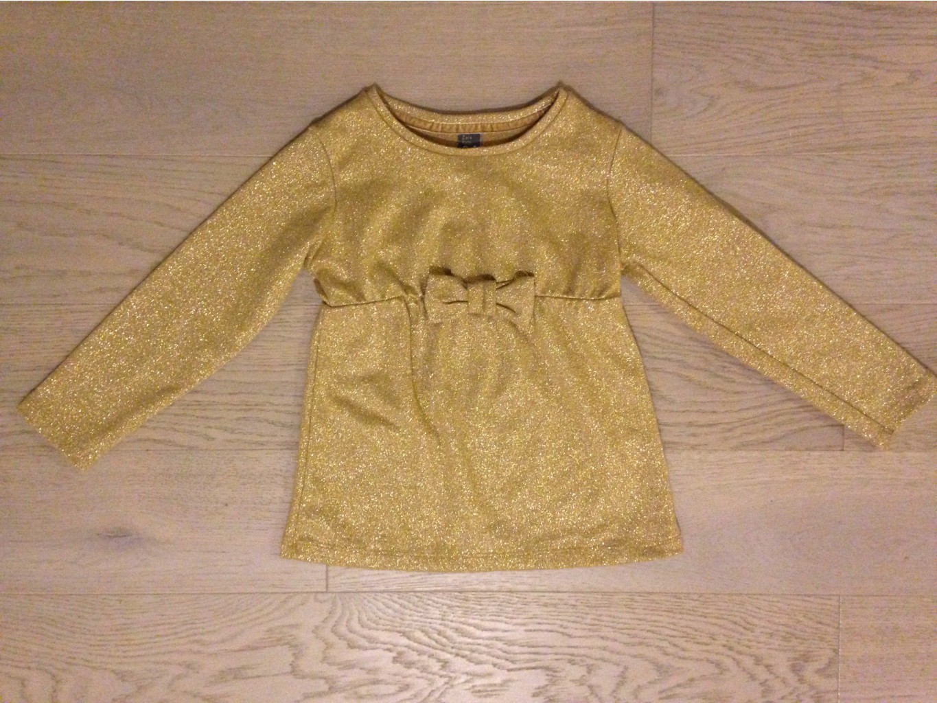 Zara,   ,  ! 104  200