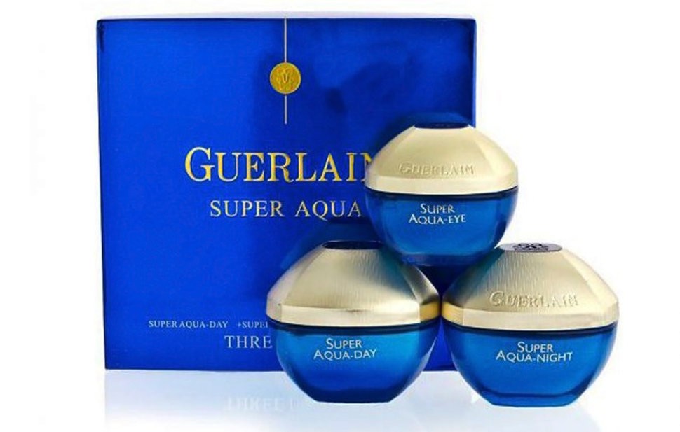 900 . -   Guerlain super aqua (Day 50g/Night 50g/Eye) 20g