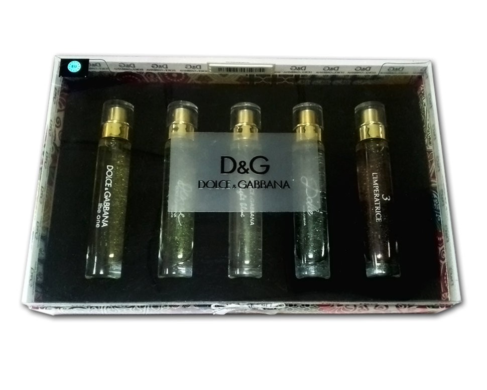 900 . -   Dolce & Gabbana 5x15ml