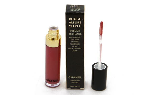 1200 . -    Chanel Rouge Allure Velvet Sublime de Chanel 8g (-12)