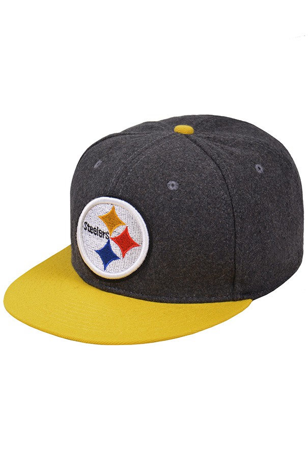 145 . - Pittsburgh Steelers    Snapback