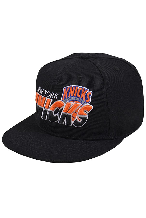 145 . - New York Knicks Snapback    