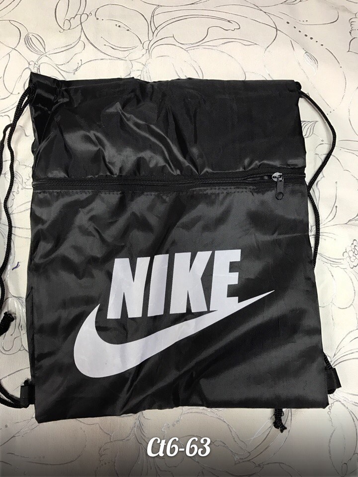 Ps663 335333    Nike, 30X42.jpg