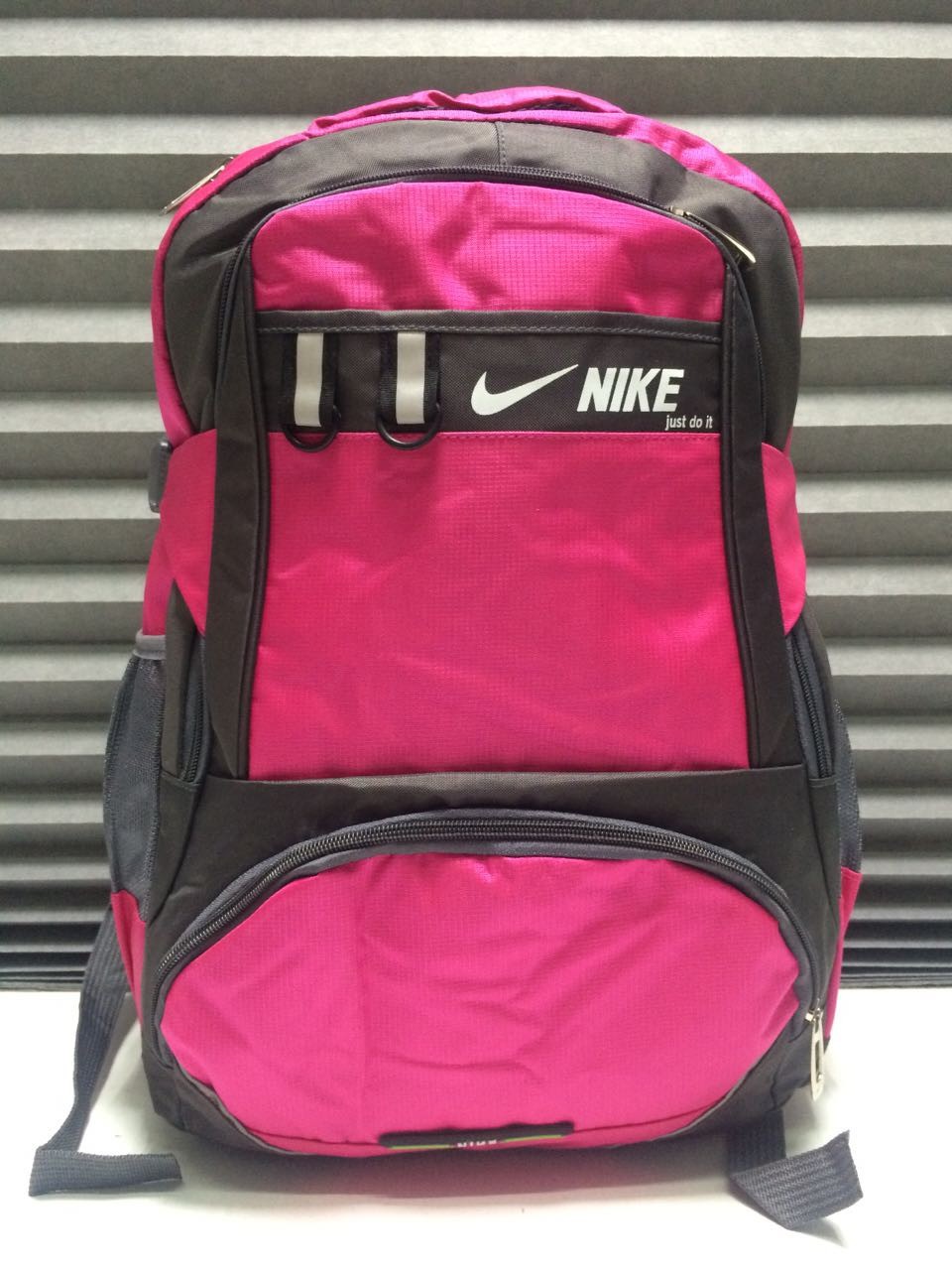 Ps656 334250  Nike, 3248.jpg