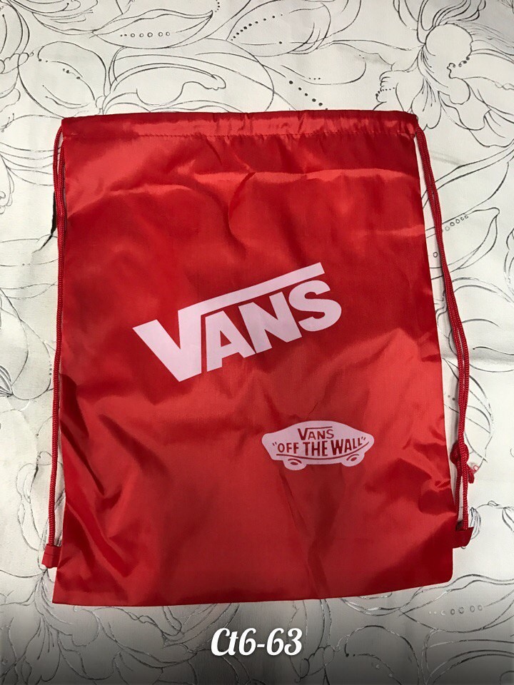 Ps663 335319    Vans, 30X42.jpg