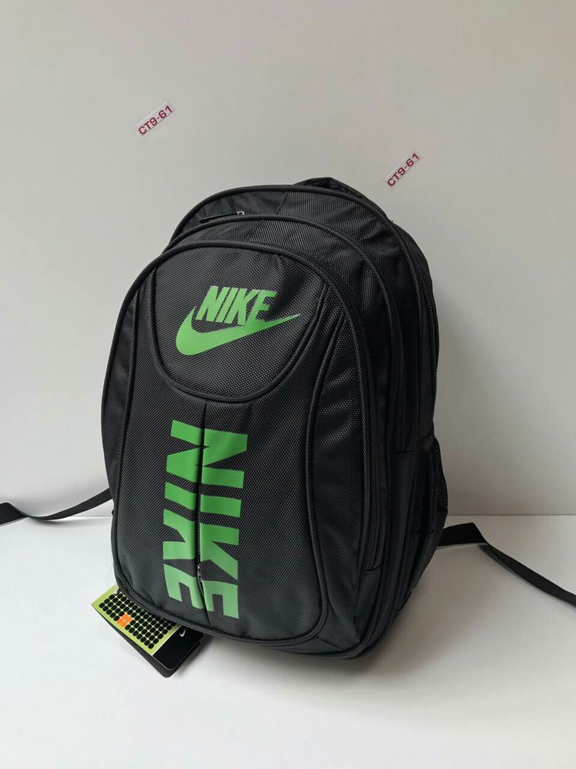 Ps961 337148  Nike, 4030.jpg