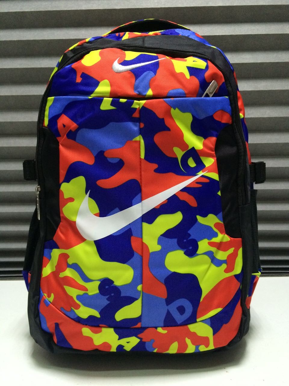 Ps656 334537  Nike, 3042.jpg