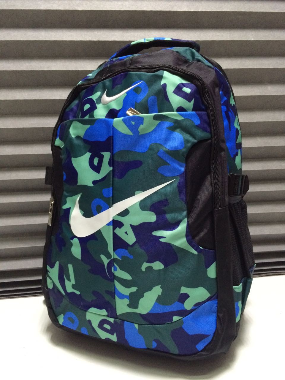 Ps656 334536  Nike, 3042.jpg