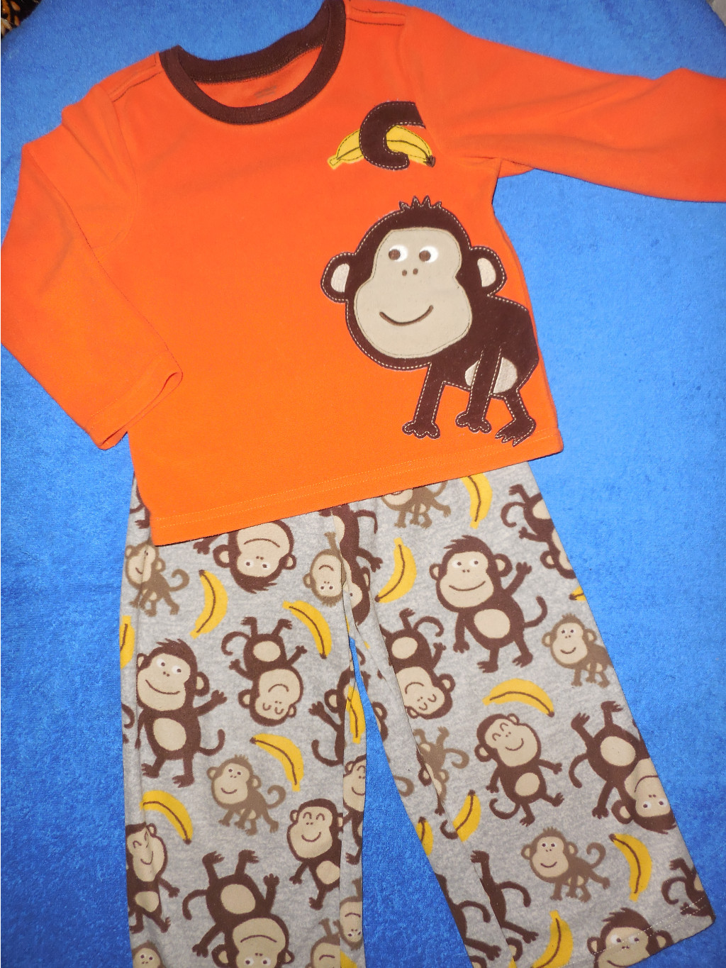 пижама Carters 3T(93-98), 350 руб
