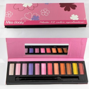   Miss Doozy flower eyeshadow pallete PINK (.1438)