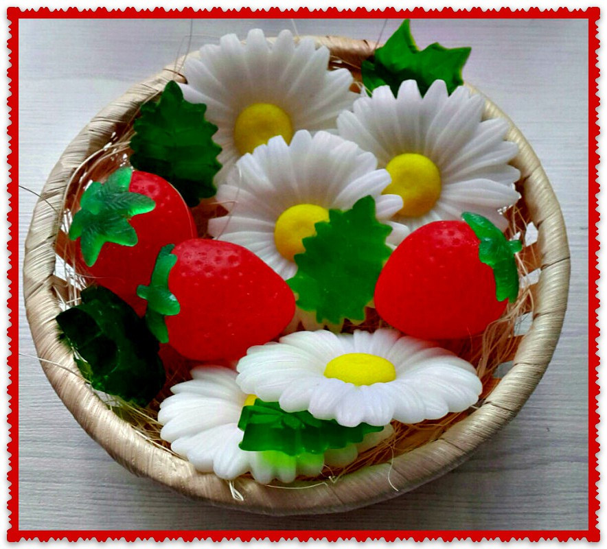 Ромашки+клубника, цена 430 руб