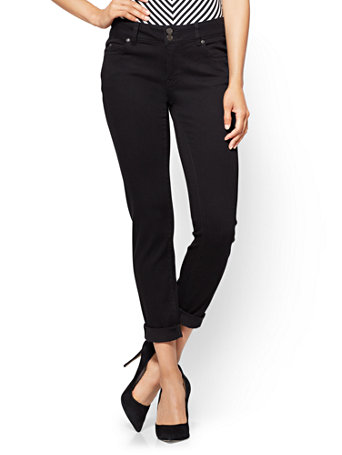 1390  SOHO JEANS - CURVY BOYFRIEND - BLACK